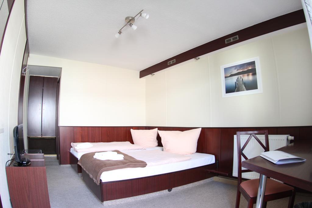 Hotel Dresden Domizil الغرفة الصورة